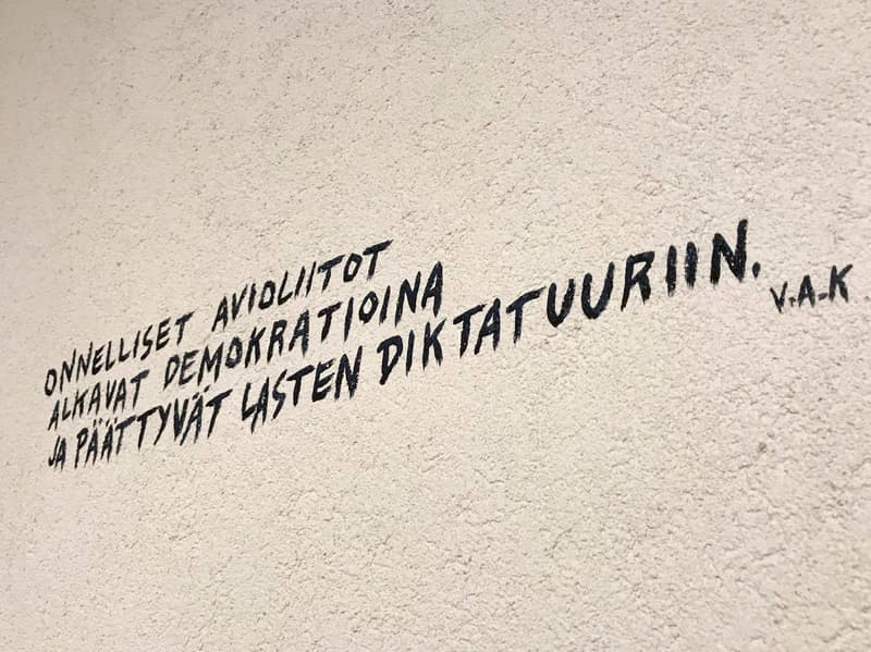 Mistä päin Päivälehden museota mahtaa löytyä tämä viesti?