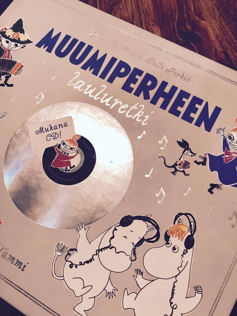 Muumiperheen lauluretken lauluja kuullaan Kulttuuritalo Martinuksessa Vantaalla. Kirjan oikeudet omistaa Tammi.