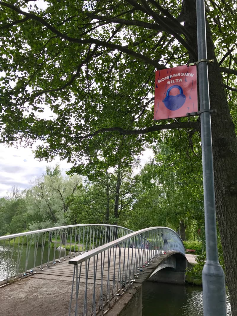 Romanssien silta Pikku-Vesijärvellä.